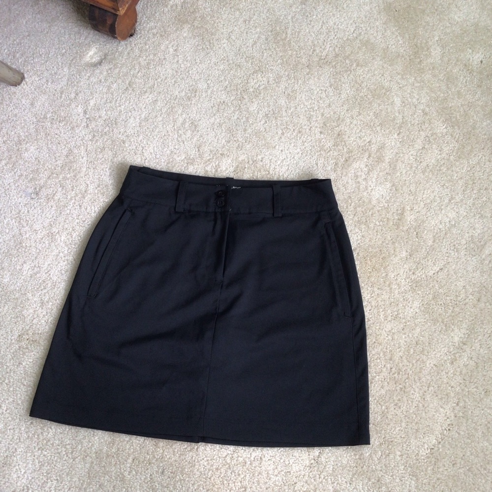 Maggie Lane golf skirt / skort